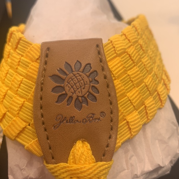 Yellow Box yellow flip flop - Picture 3 of 9